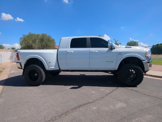 Photo of 2024 Chevrolet Silverado 2500HD LT